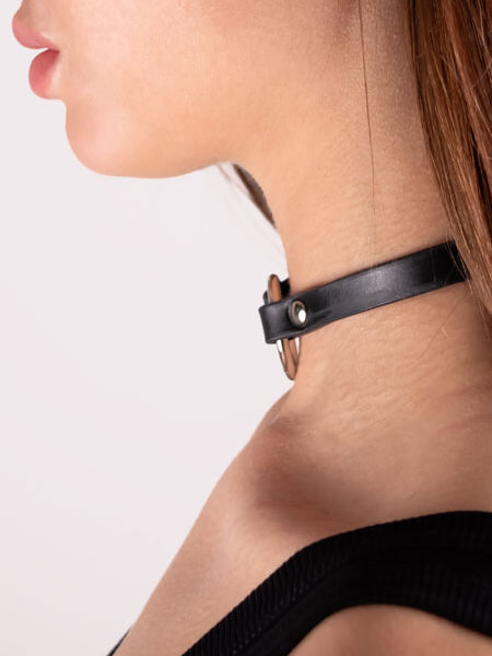 Collar/choker de cuero erótico artesanal